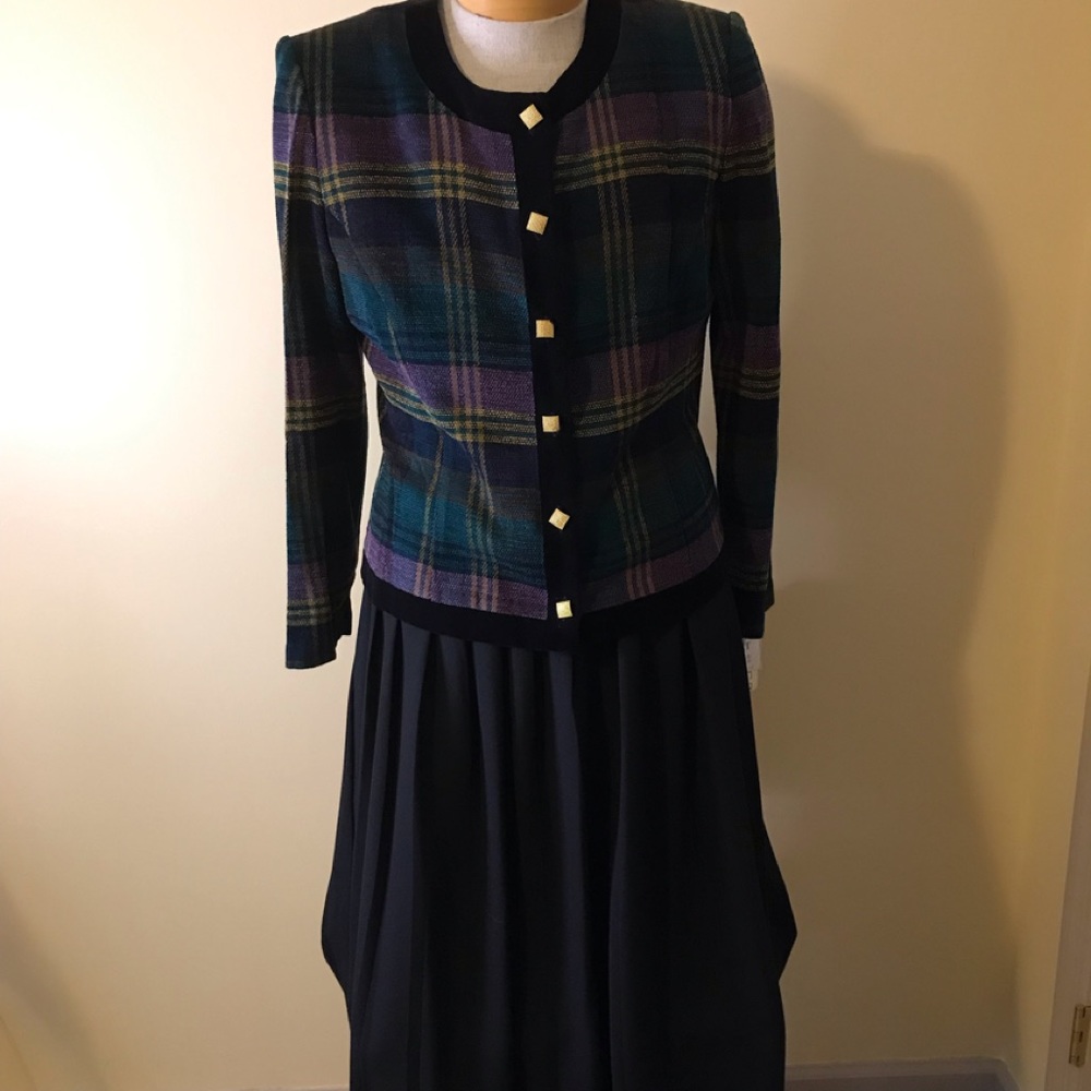 Koret Two Piece Set-Fitted Purple Plaid Jacket w Black Pleated Skirt NWT